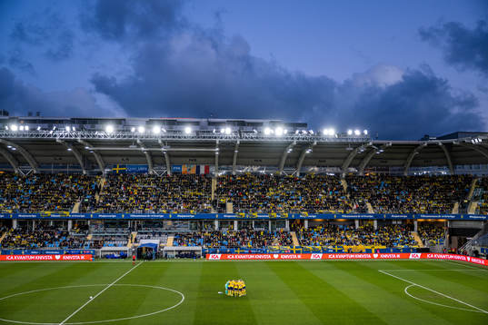 Genereal view of Gamla Ullevi as players of Sweden gather