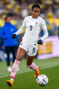 Lindsey Thomas of France