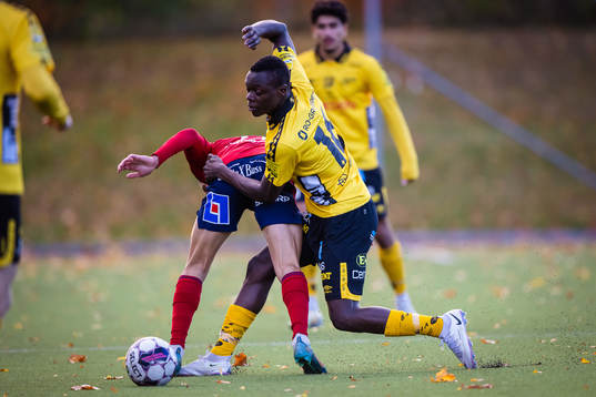 Elfsborgs Timothy Ouma och Östers Ahmed Bonnah