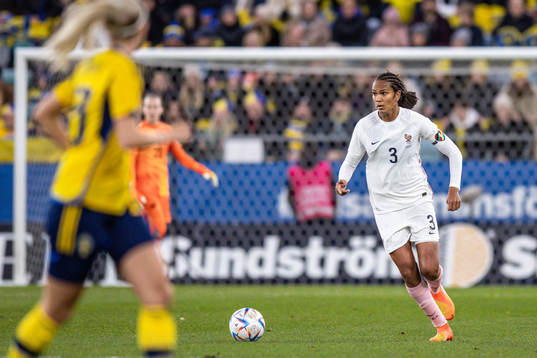 Wendie Renard of France