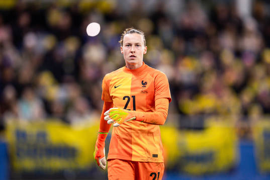 Goalkeeper Pauline Peyraud-Magnin of France