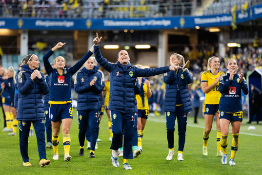 Kosovare Asllani and Olivia Schough of Sweden celebrates
