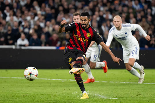 Riyad Mahrez of Man City with a penalty shot