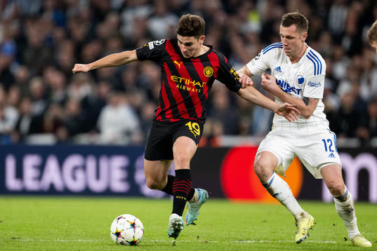 Julian Alvarez of Man City and Lukas Lerager of Copenhagen