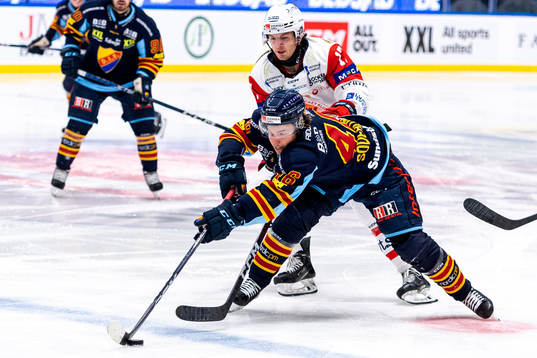 Djurgårdens Tim Söderlund och Västerviks Grayson