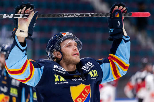 Djurgårdens Olle Liss jublar