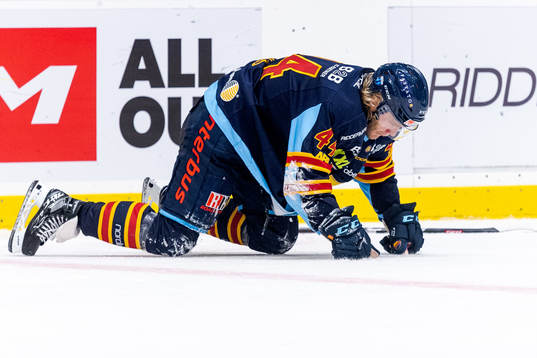 Djurgårdens Olle Liss har ont