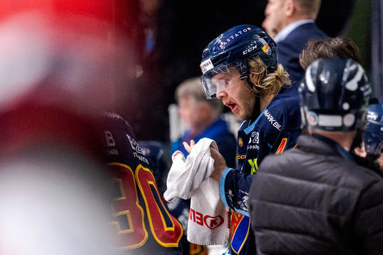 Djurgårdens Olle Liss har ont