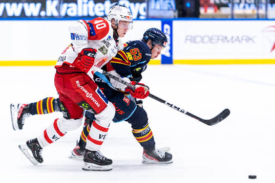 Västerviks Noah Hasa och Djurgårdens David Blomgren
