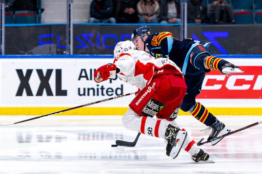 Västerviks Anton Schagerberg och Djurgårdens Jonathan
