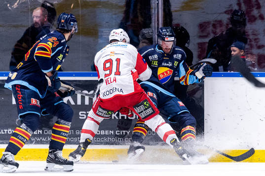 Djurgårdens Ludvig Rensfeldt och Cameron Schilling mot