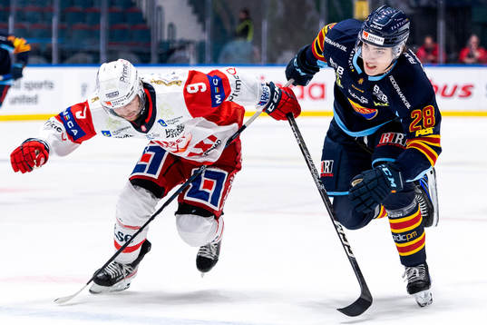 Västerviks Anton Öhman och Djurgårdens Liam Öhgren