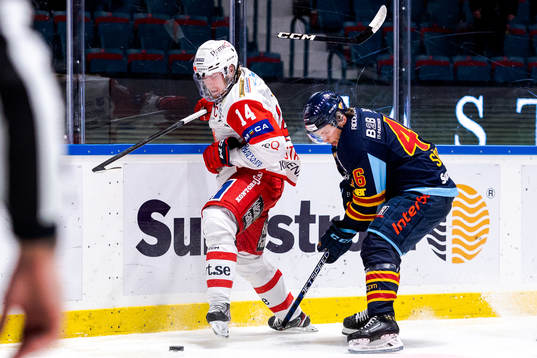 Västerviks Erik Gustafsson och Djurgårdens Tim Söderlund