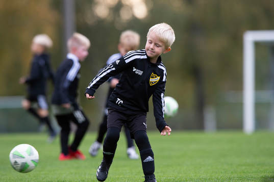 IFK Hässleholms pojkar födda 2016, U6, träning i