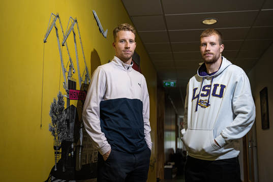 Häckens Samuel och Simon Gustafson