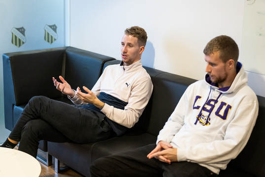 Häckens Samuel och Simon Gustafson