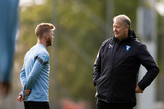Anders Christiansen and Head coach Åge Hareide