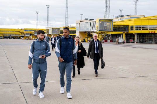 Erdal Rakip and Isaac Kiese Thelin of Malmö FF