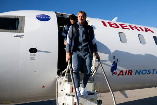 Goalkeeper Johan Dahlin arrives in Berlin