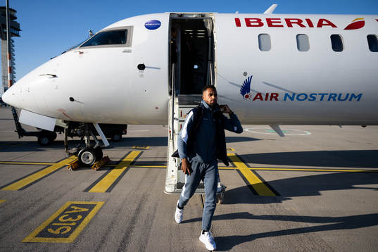 Isaac Kiese Thelin arrives in Berlin