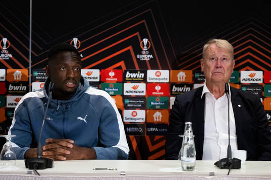 Goalkeeper Ismael Diawara and Head coach Åge Hareide