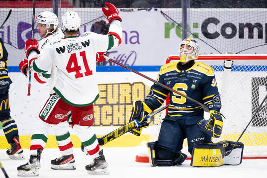 Moras Anton Heikkinen och Michael Brandsegg-Nygård jublar