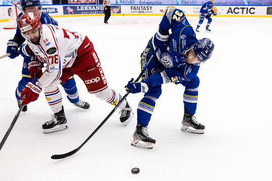 Timrås Robin Hanzl och Leksands Jesper Kandergård