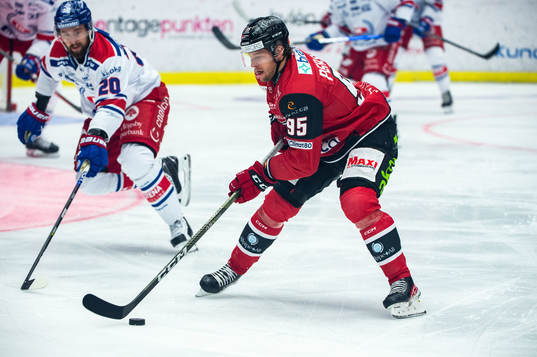 Malmö Redhawks Carl Persson och Oskarshamns Hynek Zohorna