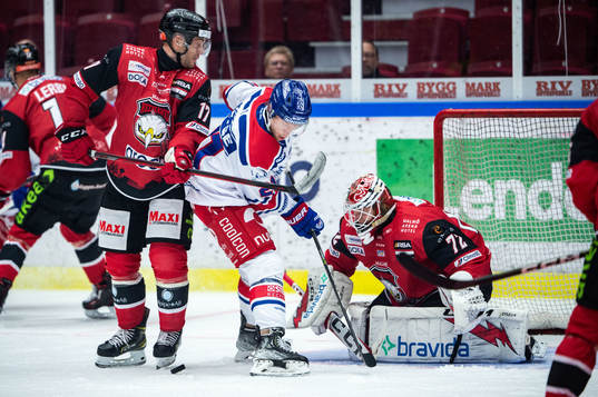 Oskarshamns Myles Powell och Malmö Redhawks Pathrik