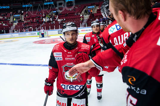 Malmö Redhawks Johan Olofsson jublar