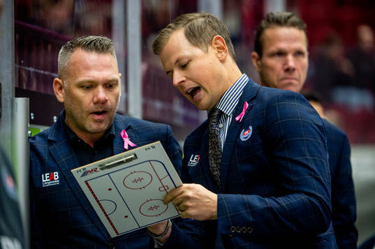 Oskarshamns assisterande tränare Mikael Holmqvist och