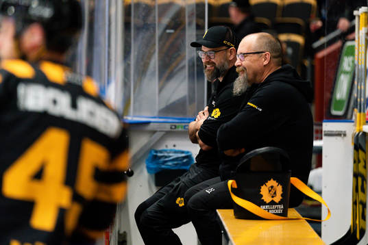 Skellefteås kiropraktor Jörgen Lindbäck och materialare