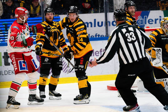 Frölundas Jan Mursak och Skellefteås Jonathan Pudas