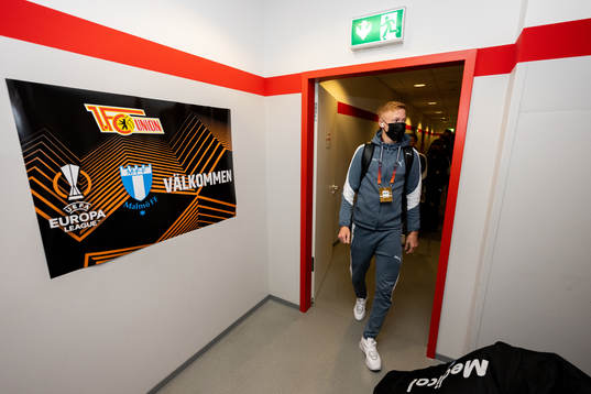 Hugo Larsson of Malmö FF arrives to the stadium