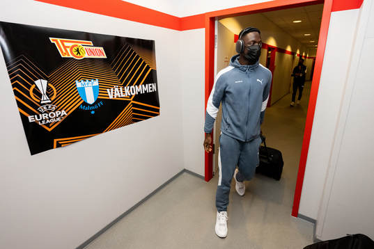 Goalkeeper Ismael Diawara of Malmö FF arrives to the