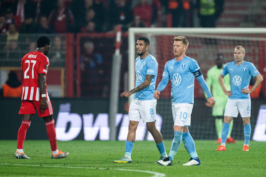 Sergio Pena and Anders Christiansen of Malmö FF look