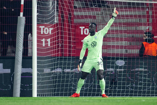 goalkeeper Ismael Diawara of Malmö FF