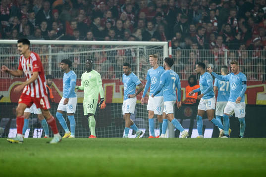 Joseph Ceesay, goalkeeper Ismael Diawara, Sergio Pena and