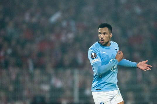 Martin Olsson of Malmö FF reacts