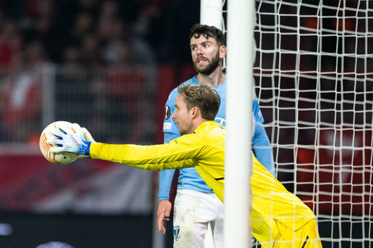 Goalkeeper Frederik Rønnow of Union Berlin and Erdal Rakip