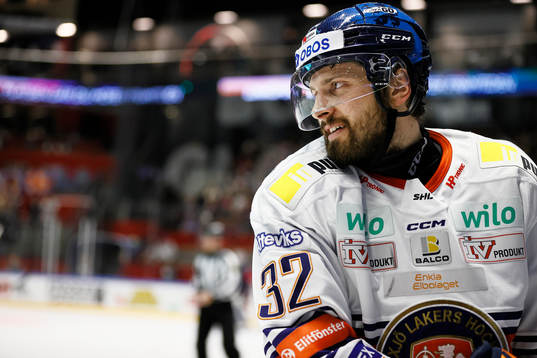 Växjös Lukas Bengtsson jublar