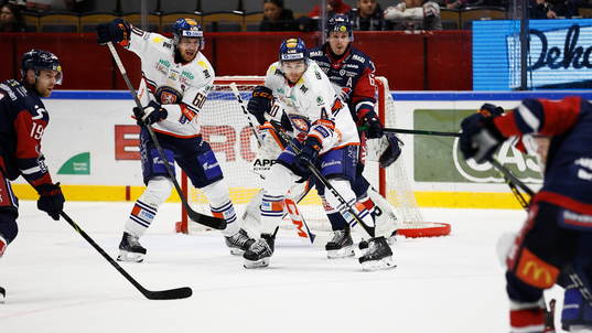 Växjös Josef Eriksson och Keegan Lowe