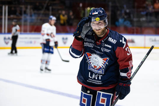 Linköpings Patrick Russell jublar