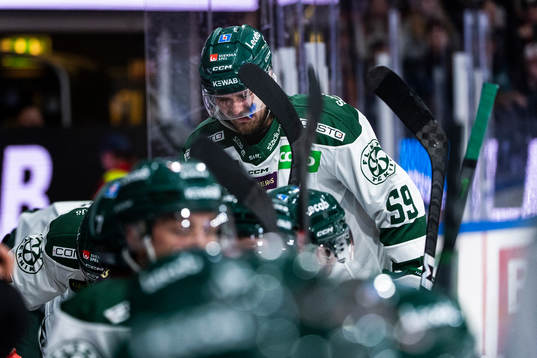 Färjestads Linus Johansson har ont