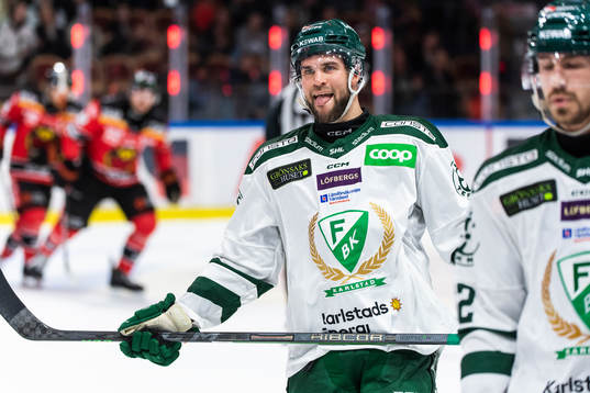 Färjestads Henrik Björklund  deppar