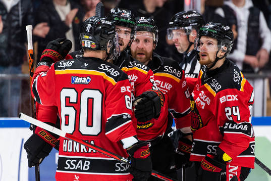 Luleås Oscar Engsund, Leo Komarov och Brendan Shinnimin