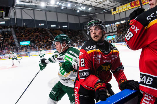 Färjestads Oscar Lawner och Luleås Oscar Engsund