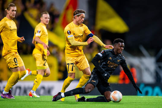 Patrick Berg of Bodø/Glimt and Eddie Nketiah of Arsenal