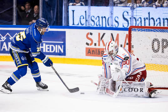 Leksands Carter Camper och Timrås målvakt Jacob Johansson