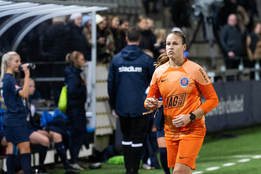 Eskilstuna Uniteds målvakt Katlynn Fraine deppar